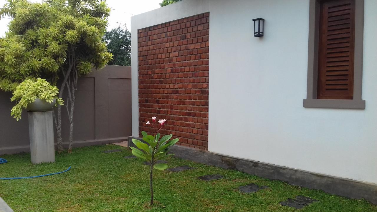 Villa A50 Negombo Luaran gambar